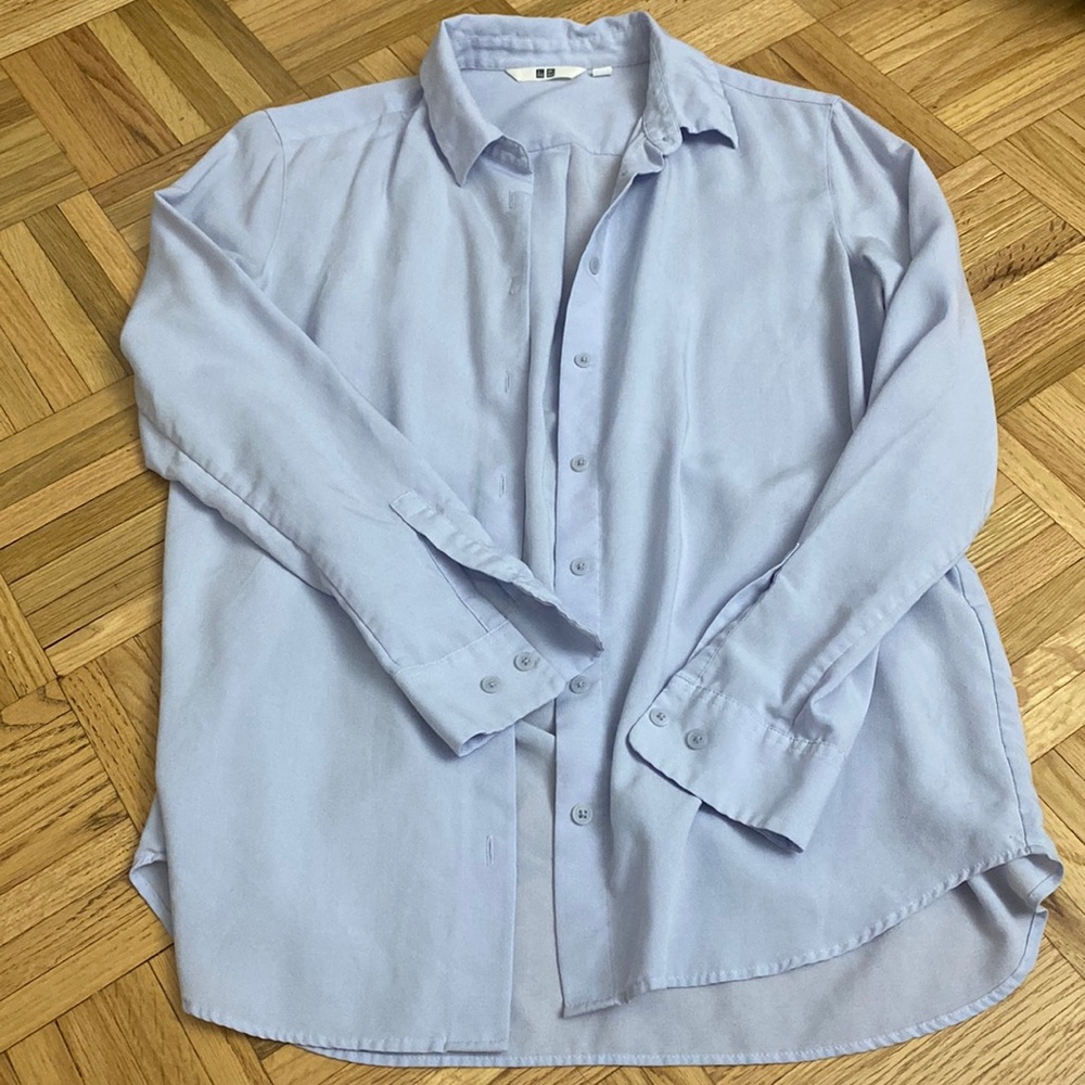 Uniqlo Womens Button Down size XS
